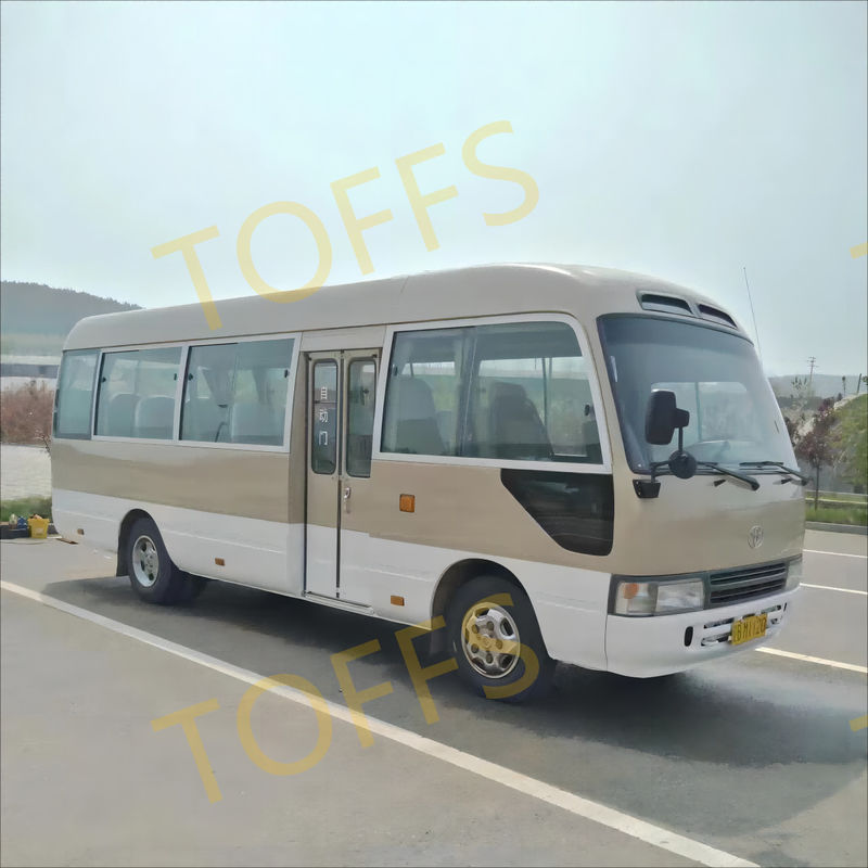 Middelgebruikte minibus Toyota Coaster 4x4 30 zitplaatsen voor stedelijk vervoer