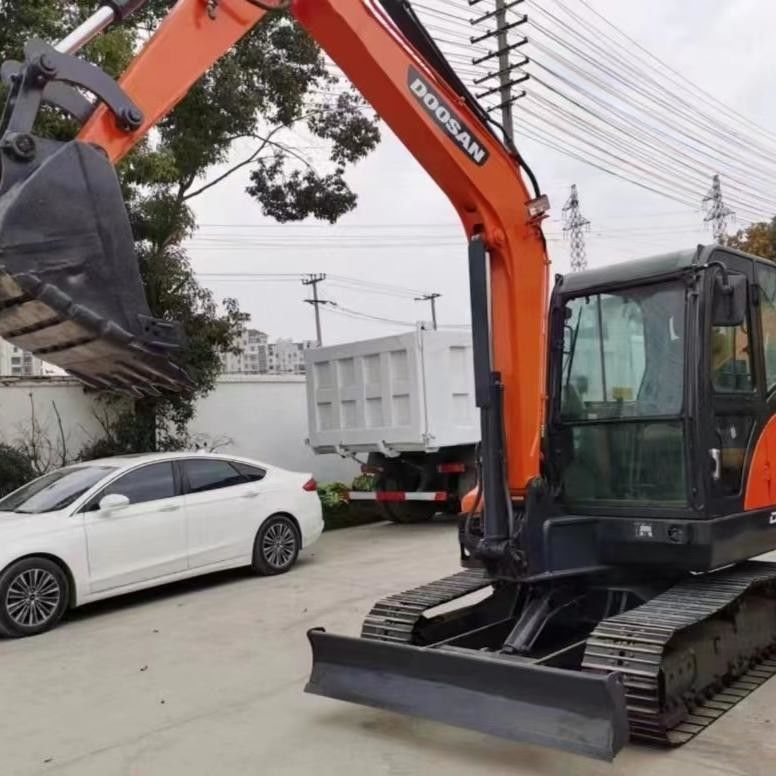 Gebruikte Doosan Digger DX55 tweedehands 5,5 ton kleine type Mini Crawler graafmachine
