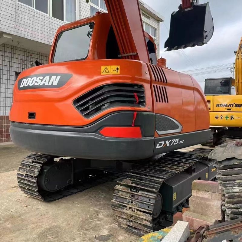 Gebruikte Doosan Digger DX75 tweedehands 7,5 ton kleine type mini-kruipergraver