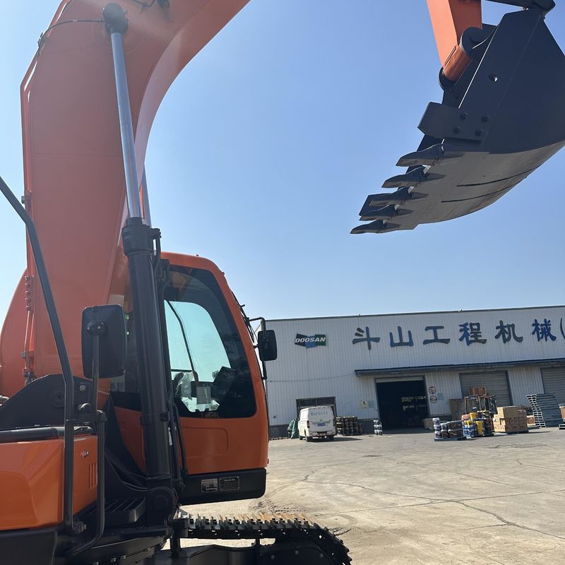 Gebruikte Doosan Digger DX205 tweedehands 21ton middelgrote type kruipergraver