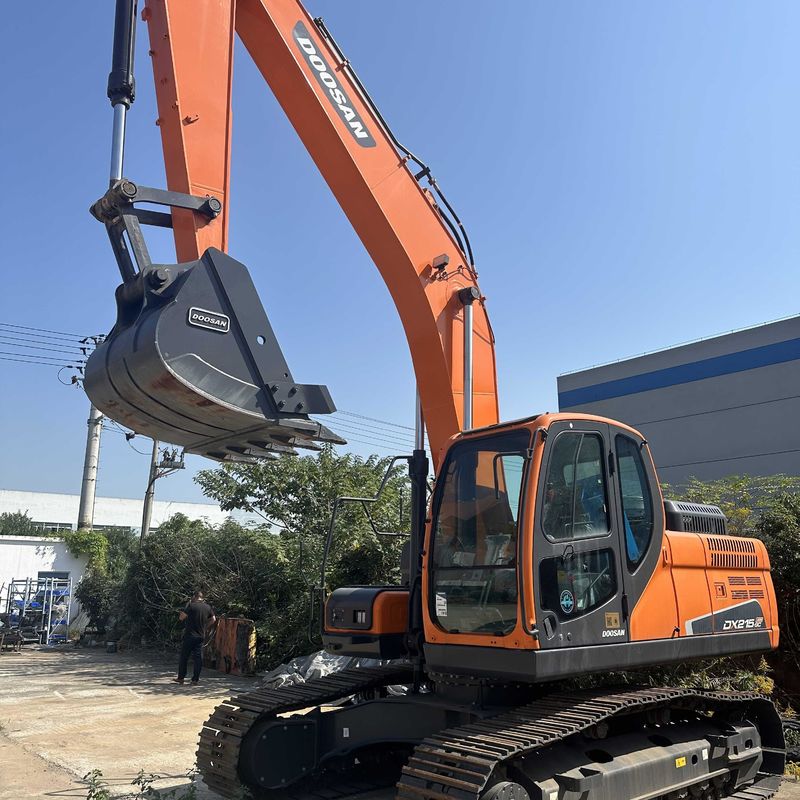 Gebruikte Doosan Digger DX215-9ACE tweedehands 21,5t middelgrote type kruipergraver