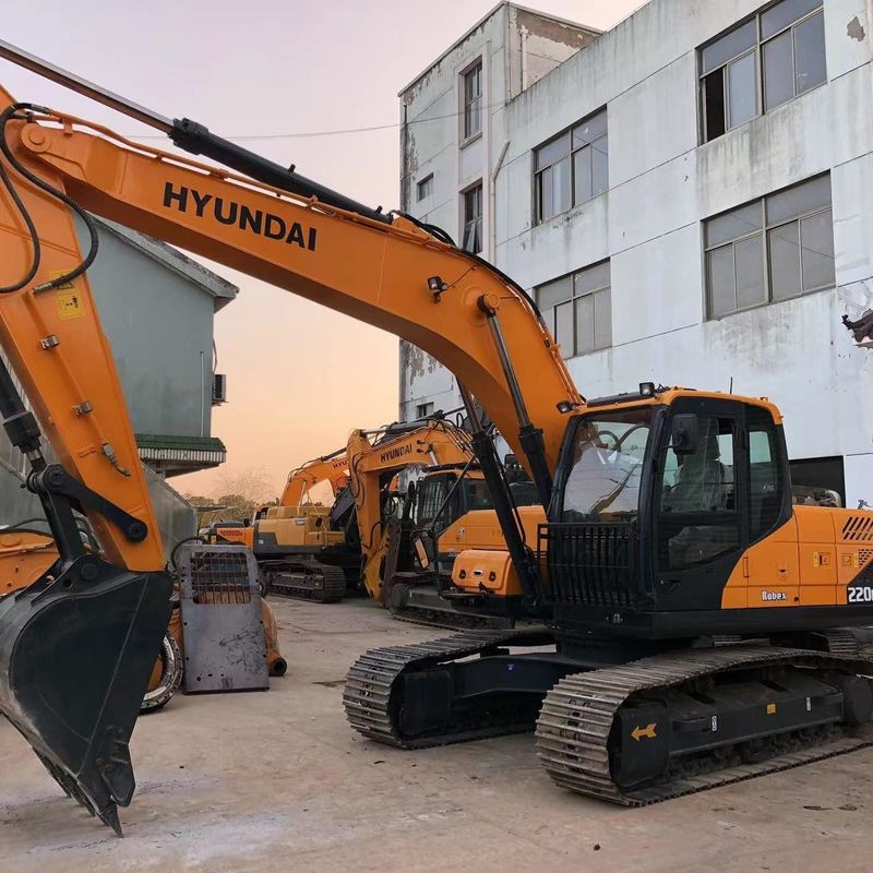 Gebruikte Hyundai Digger R220-9S tweedehands graafmachine van middelgrote grootte van 22 ton