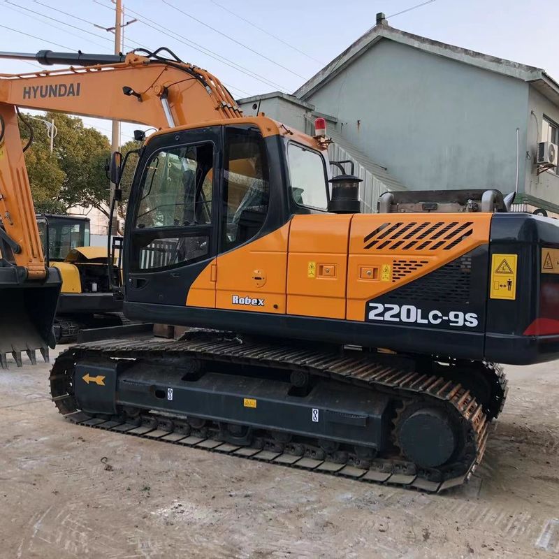 Gebruikte Hyundai Digger R220-9S tweedehands graafmachine van middelgrote grootte van 22 ton