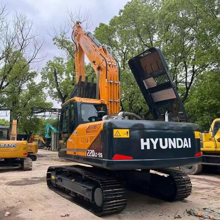 Tweedehands Hyundai Digger R220-9S Gebruikte 22 ton middelgrote graafmachine