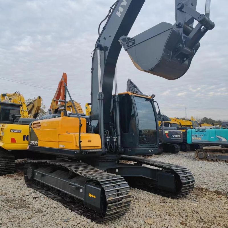 Gebruikte Hyundai Digger R225VS tweedehands 22,5 ton middelgrote type kruipergraver