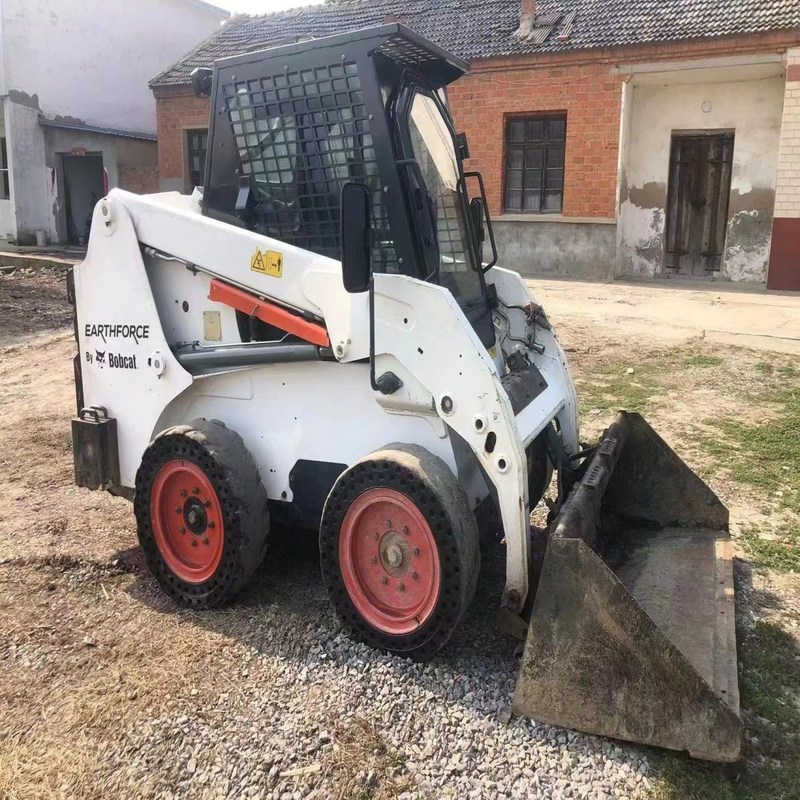 Mini Bob S16 Gebruikte skid steer loader Landschapsapparatuur 36,4 kW 10,5 km/h