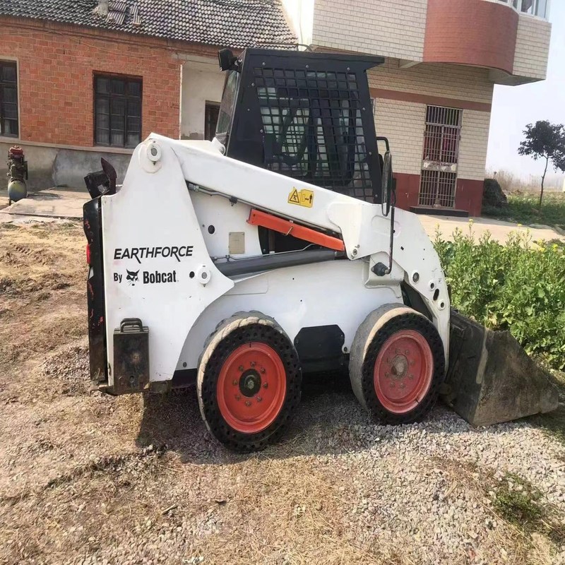 Mini Bob S16 Gebruikte skid steer loader Landschapsapparatuur 36,4 kW 10,5 km/h