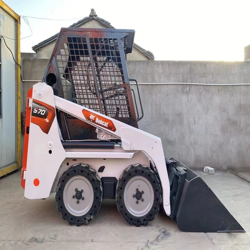 BobS70 Gebruikte skid steer zware apparatuurlader Mini S70 10.1km/h 17.5KW