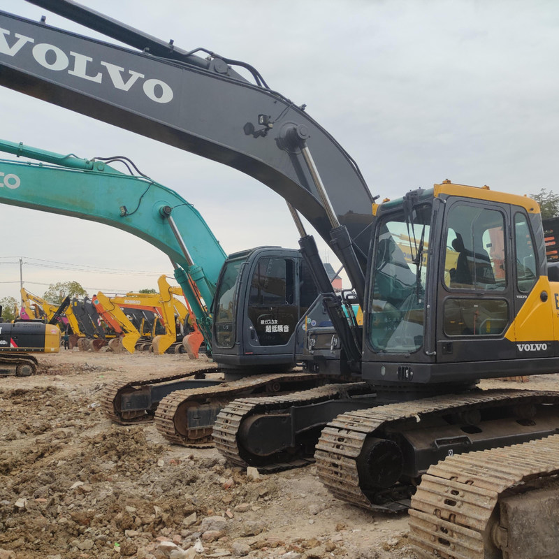 Originele gebruikte graafmachine Hydraulische VOL EC210B 20 ton Crawler Digger 107kwn met 1,25m3 emmer