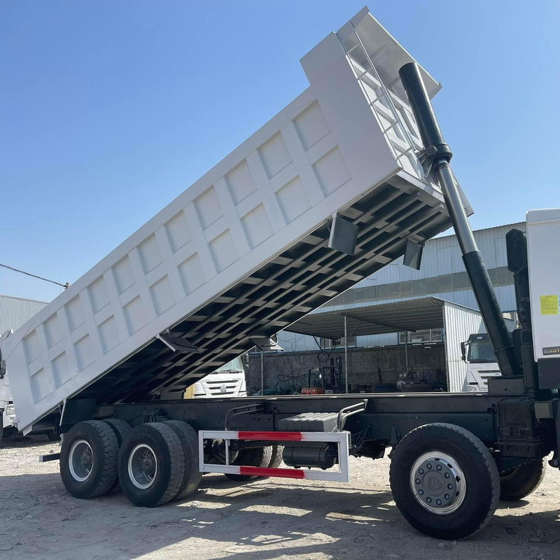Teruggenomen Howo 375 Sinotruk Howo 8x4 Dump Truck Kipper 40T handgeschakeld diesel