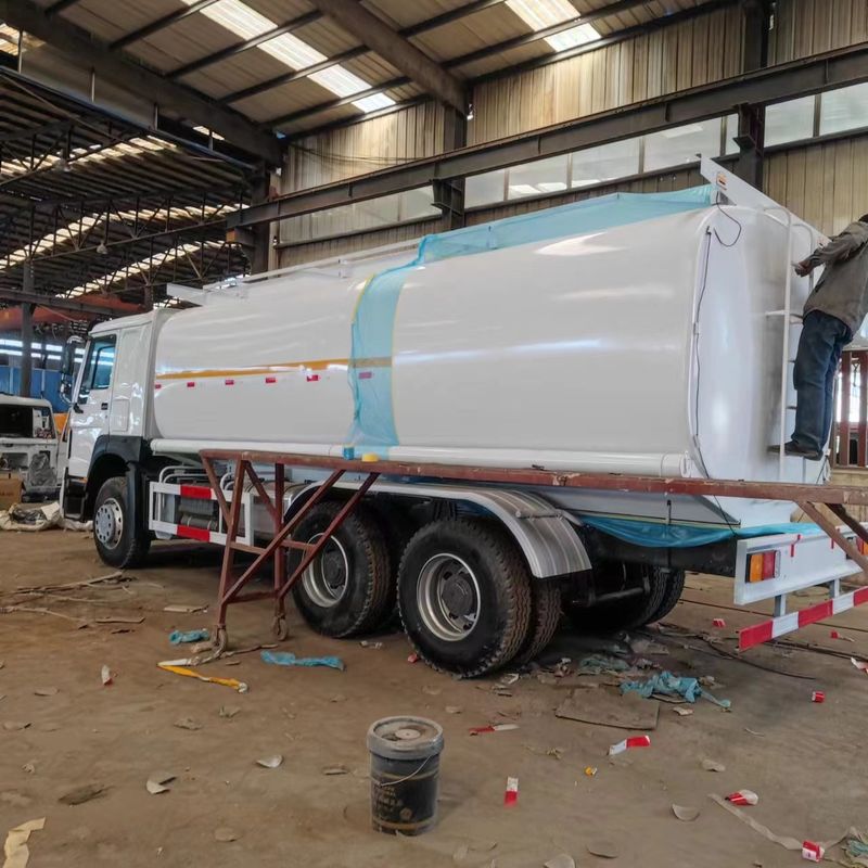 Howo 371 Gebruikte brandstof Tanker Truck Brandstoflevering Sinotruk 375 6x4 22m3 2000L 8x4