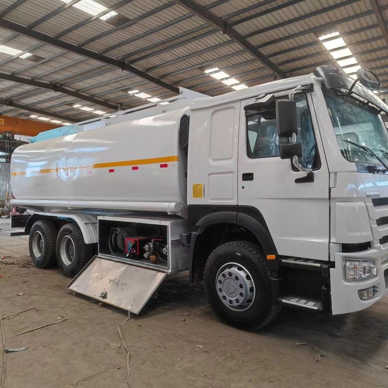 Howo 371 Gebruikte brandstof Tanker Truck Brandstoflevering Sinotruk 375 6x4 22m3 2000L 8x4