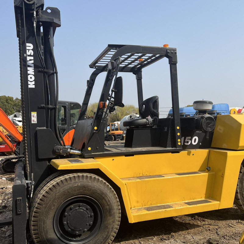 AC-aandrijving Gebruikte vorklift Komatsu FD150 15 Ton 122kW Maximale hefhoogte 3m