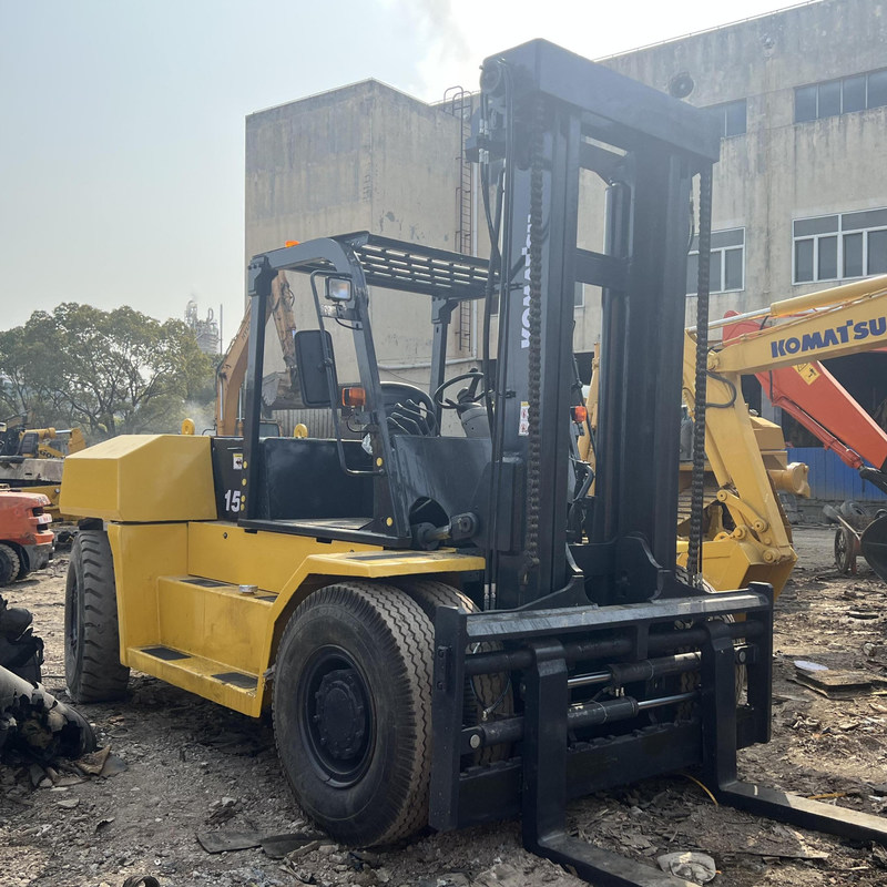 AC-aandrijving Gebruikte vorklift Komatsu FD150 15 Ton 122kW Maximale hefhoogte 3m
