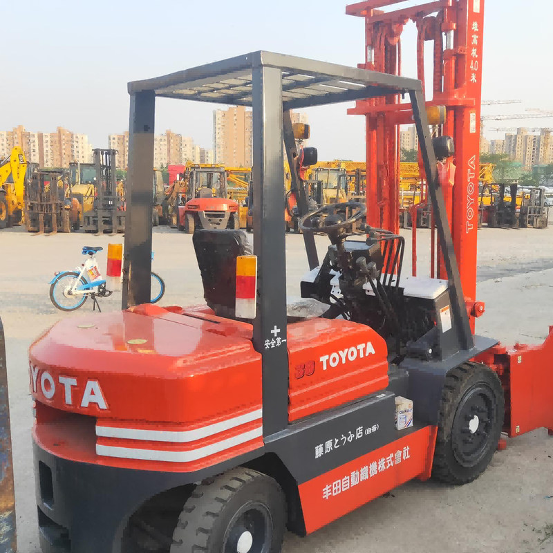 Elektrische Toyota Gebruikte vorklift 3 ton Voor fabrieken Constructie Maximale hefhoogte 4,5 m