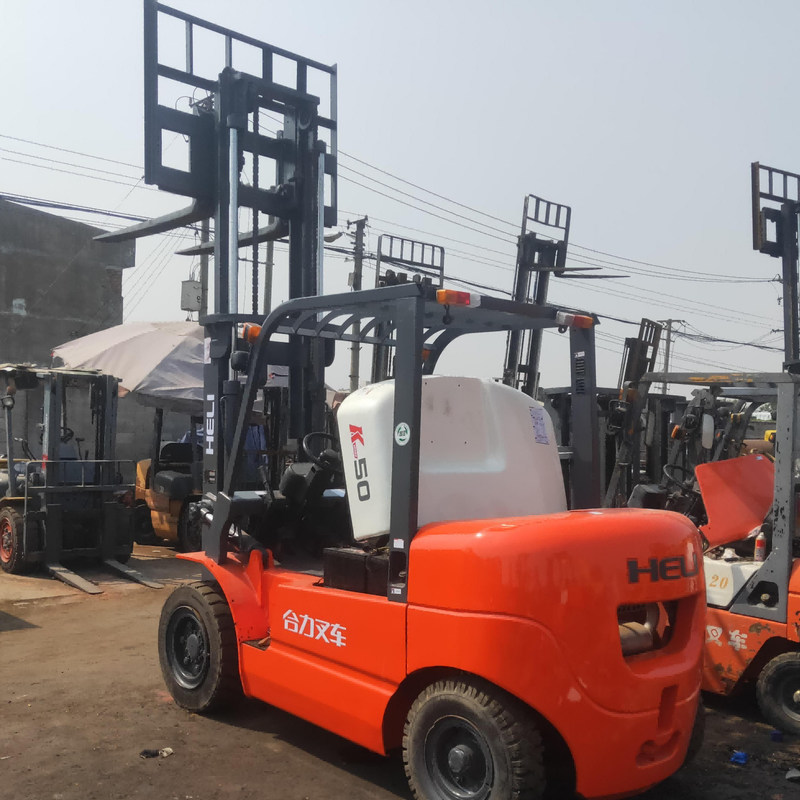 Tweedehands K50 Heli 5 ton vorklift driepoot lift voor magazijn Maximale hefhoogte 3m