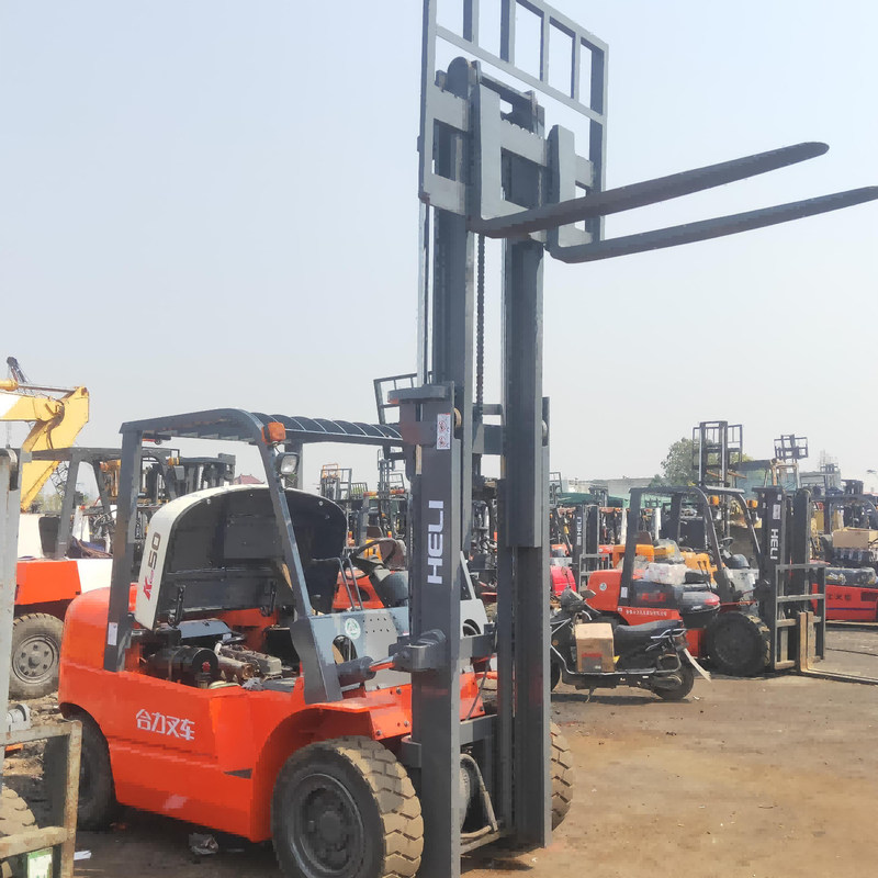 Tweedehands K50 Heli 5 ton vorklift driepoot lift voor magazijn Maximale hefhoogte 3m