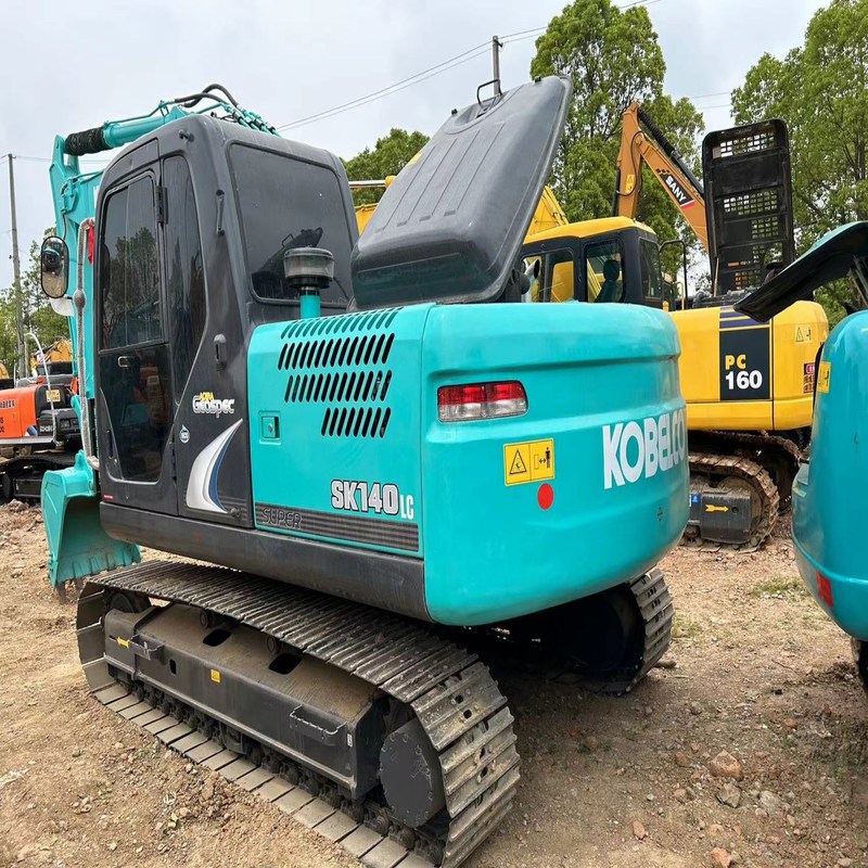 Gebruikte Kobelco Digger SK140 Tweedehands 14ton Kleine Type Crawler Graafmachine 74kw