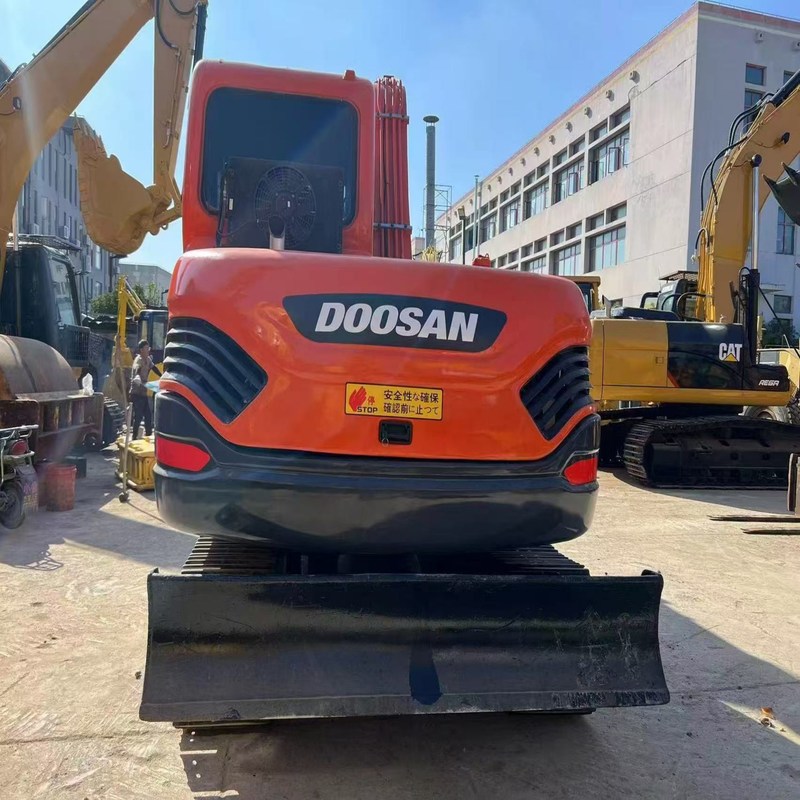 Gebruikte Doosan DX75 Compact Versatile Mini Gebruikte Graafmachine 39.7kw 0.28m3 emmer