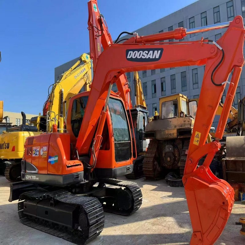 Gebruikte Doosan DX75 Compact Versatile Mini Gebruikte Graafmachine 39.7kw 0.28m3 emmer