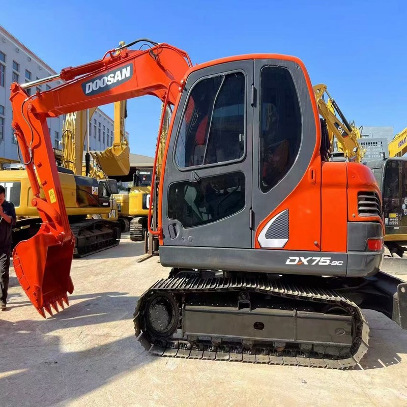 Gebruikte Doosan DX75 Compact Versatile Mini Gebruikte Graafmachine 39.7kw 0.28m3 emmer