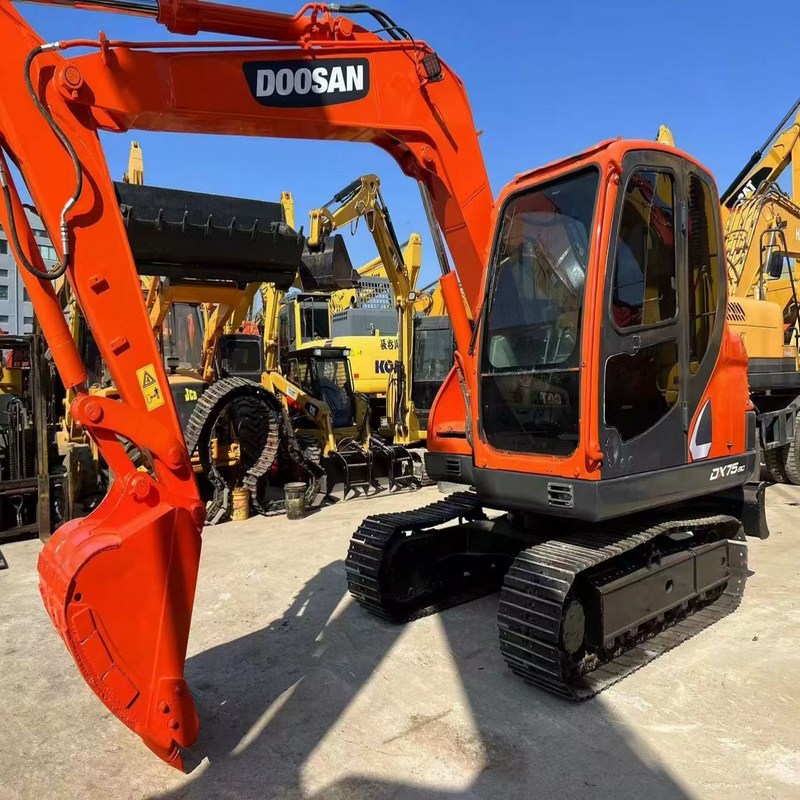 Gebruikte Doosan DX75 Compact Versatile Mini Gebruikte Graafmachine 39.7kw 0.28m3 emmer