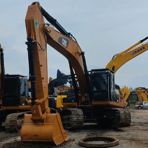 Grote gebruikte graafmachine CAT 330D2 30 ton Crawler Digger 156kw met 1,54m3 emmer