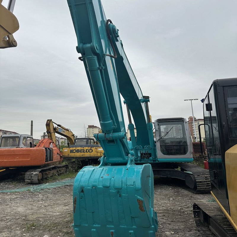 Gebruikte Kobelco Digger SK200D tweedehands 20 ton middelgrote graafmachine