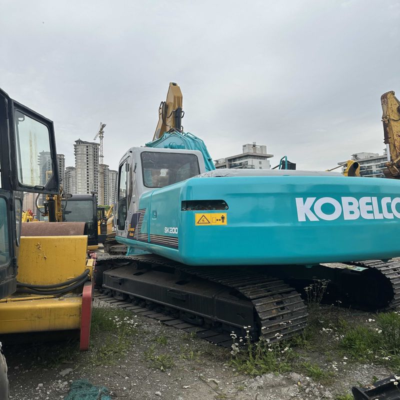 Gebruikte Kobelco Digger SK200D tweedehands 20 ton middelgrote graafmachine