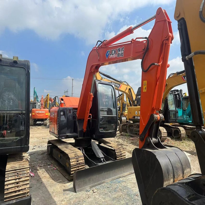 Hitachi ZX75 Gebruikte graafmachine Hydraulisch 7 ton Middengrootte 40.3kw met 0.33m3 emmer