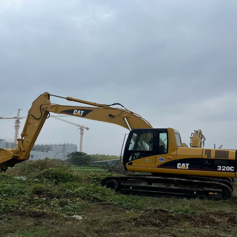 Gebruikte graafmachine CAT 320C Tweedehands 20ton Crawler Digger 110kw met 0,8m3 emmer