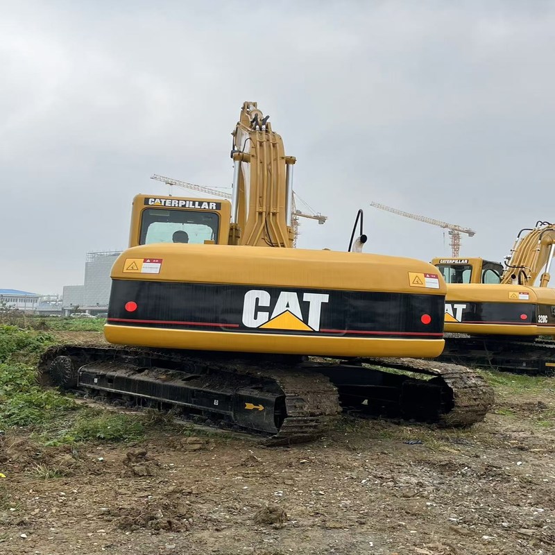 Gebruikte graafmachine CAT 320C Tweedehands 20ton Crawler Digger 110kw met 0,8m3 emmer
