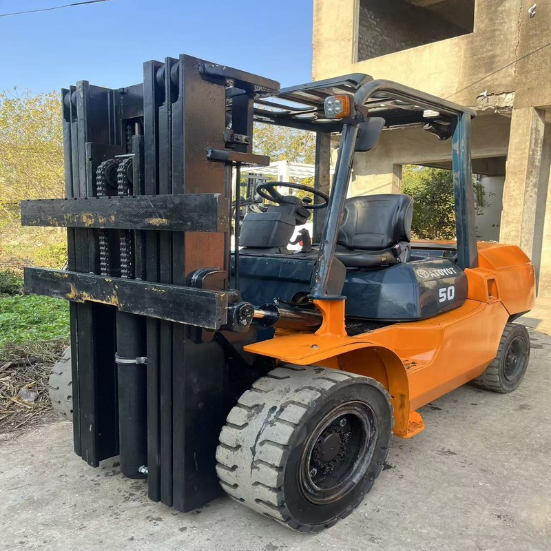 Tweedehands FD50 Toyota Diesel Vorklift Dealer 5 Ton Maximale hefhoogte 4,5 m